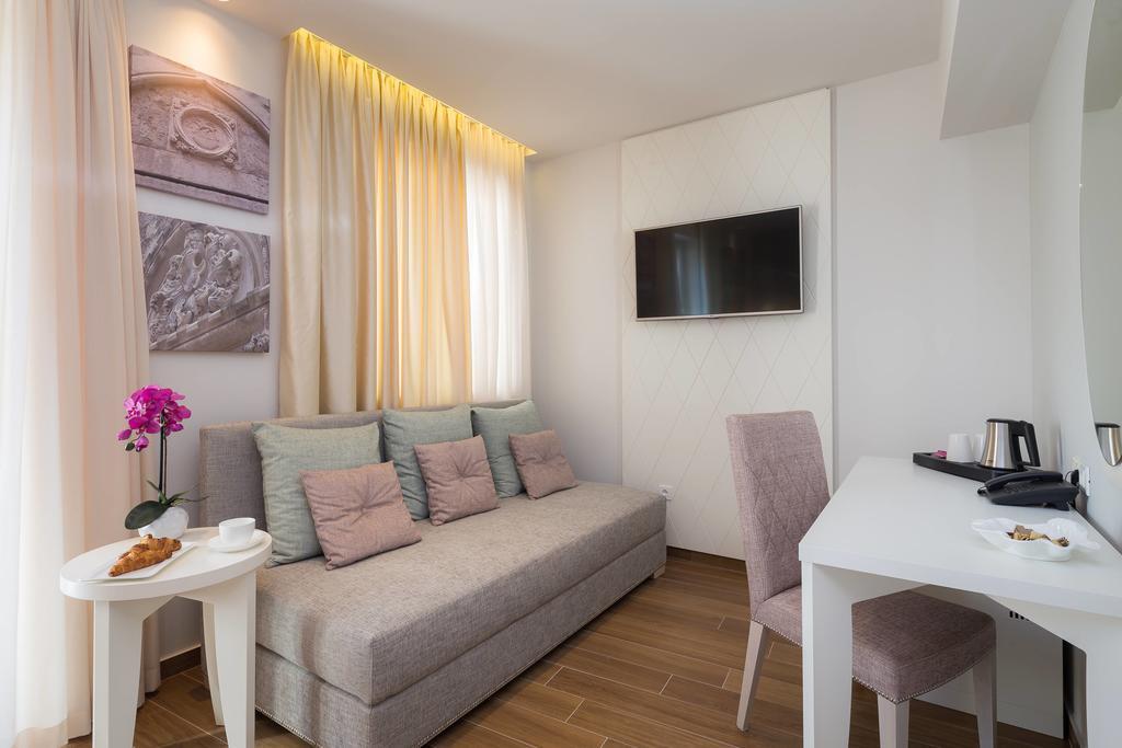 Balatura The Fine Bed&Breakfast Split Bagian luar foto