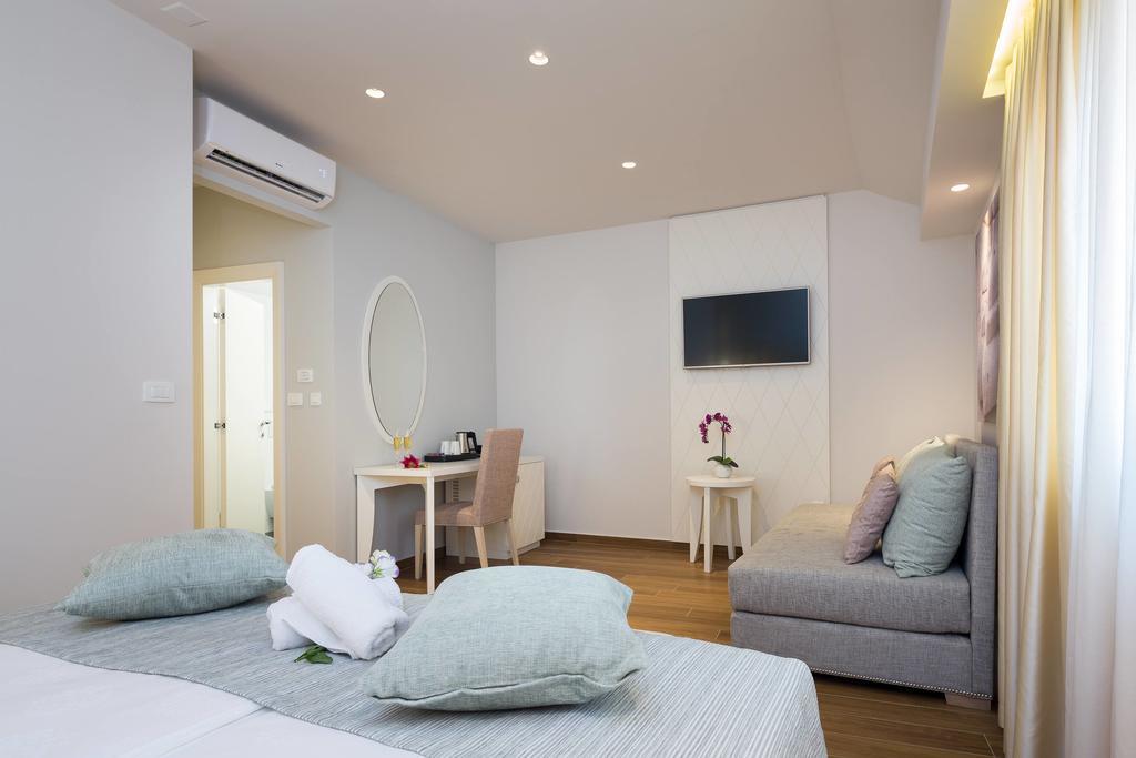 Balatura The Fine Bed&Breakfast Split Bagian luar foto